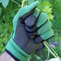 Gardening gloves