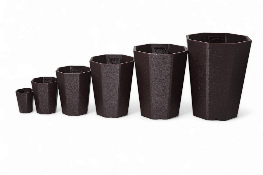 plastic training pots for plants